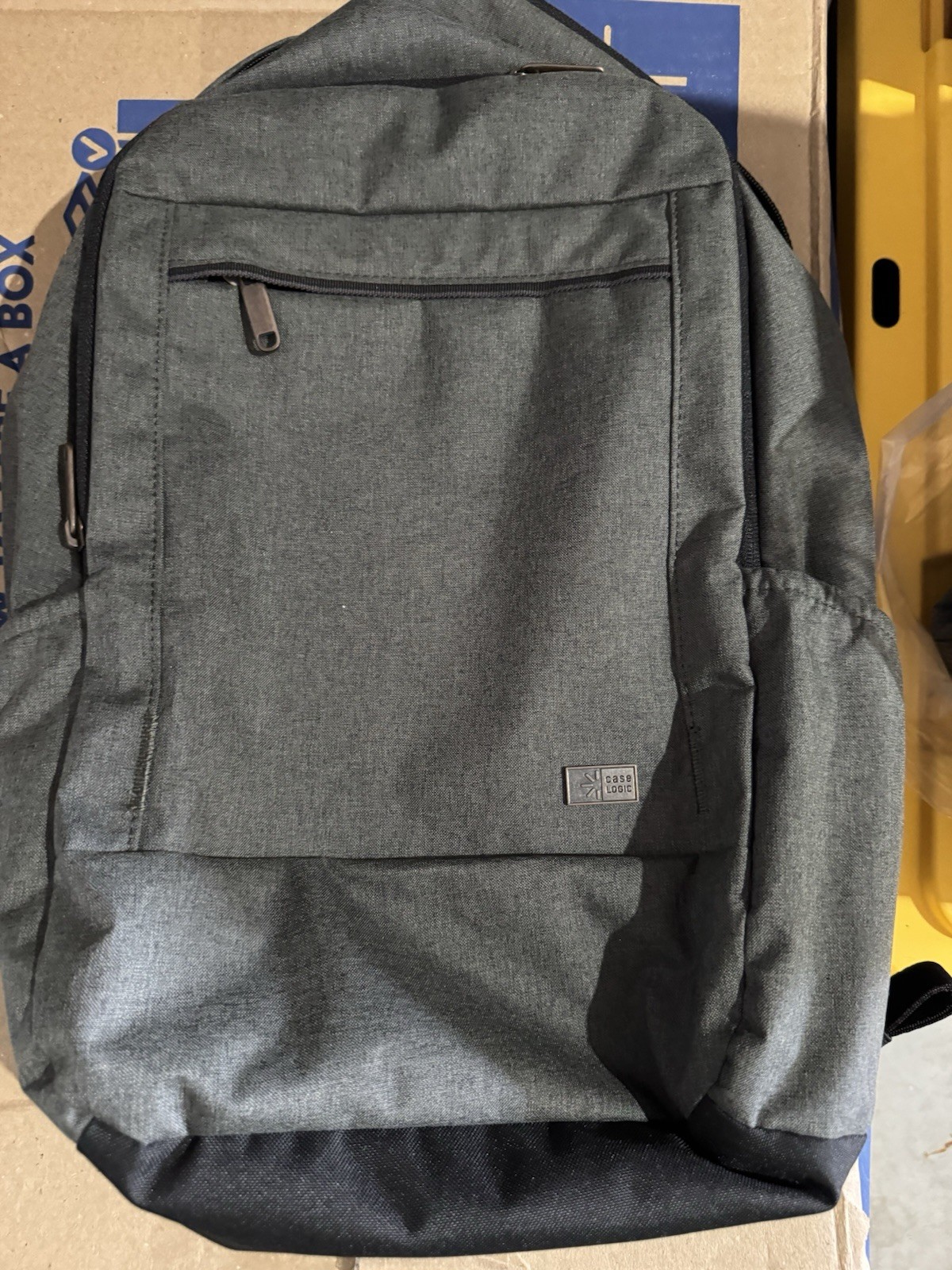 Case Logic Era Backpack New w/o Tag/Box  Dark Grey 15.6 Notebook/ Ipad.