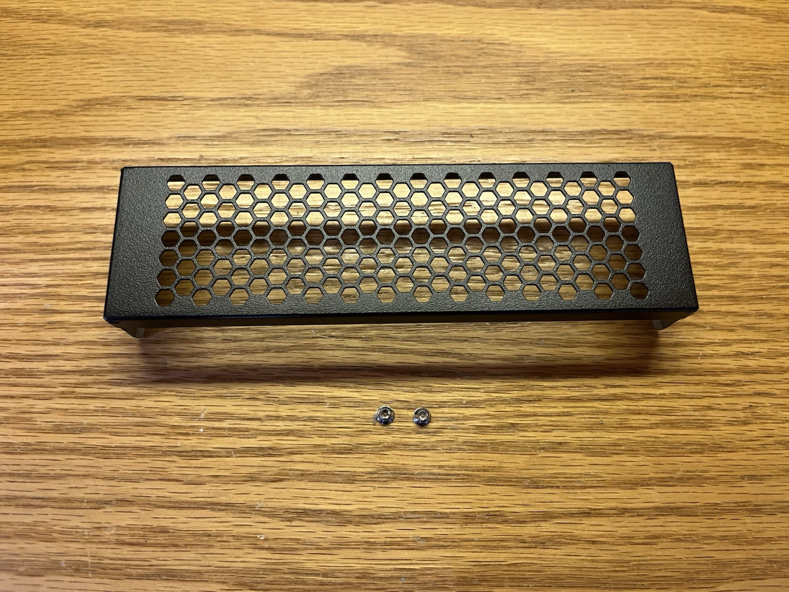Chenbro 5.25" Drive Bay Enclosure Cage Mesh Blank Plate Insert  w/Screws