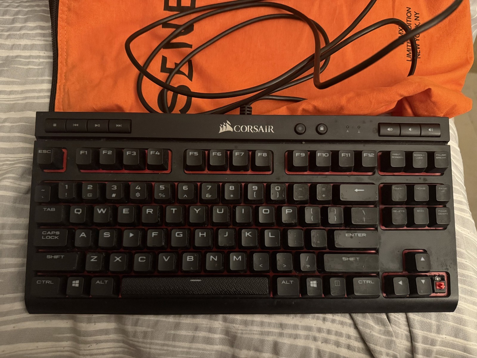 Corsair K63 Mechanical Gaming Keyboard RGB - Works Great - 1 Broken Keycap