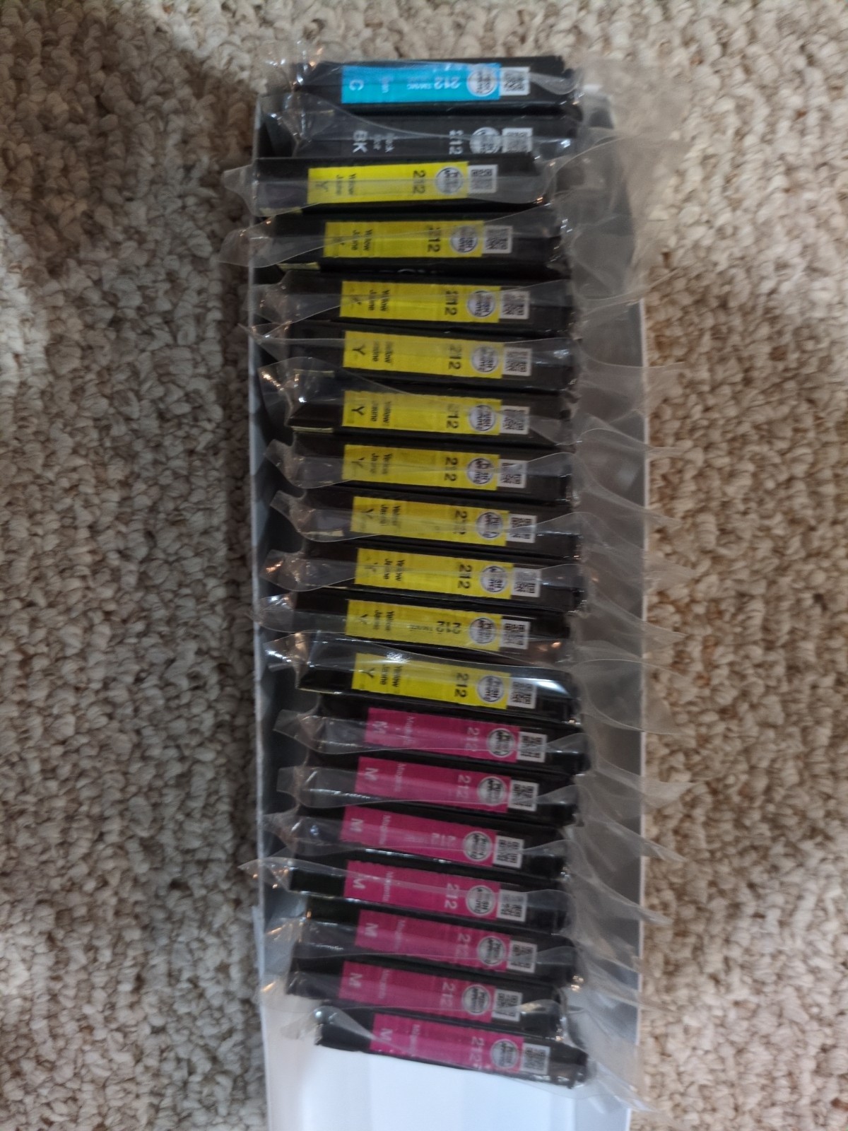 Lot of 19 Compatible Epson 212 Ink Cartridges Sealed (1 Black, 1 Cyan, 10...