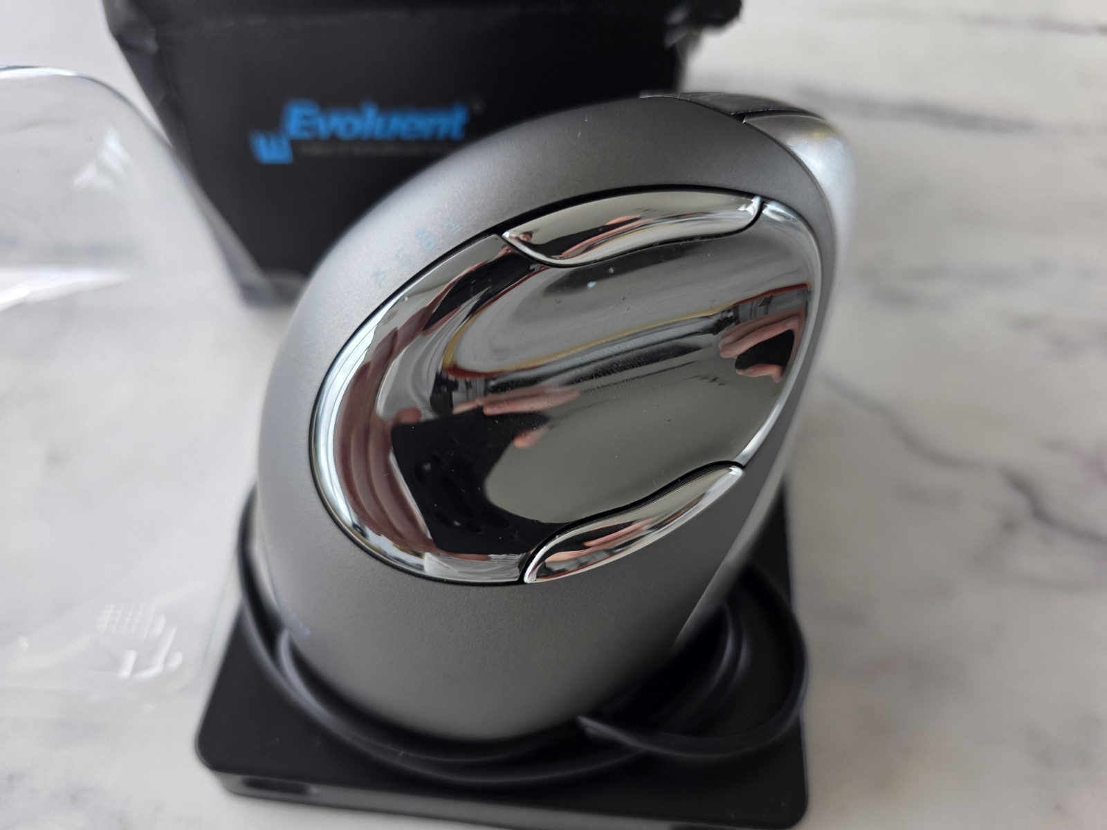 Evoluent VM4R 2600 DPI Ergonomic Vertical Mouse 4 Left Hand - Gray New Open Box