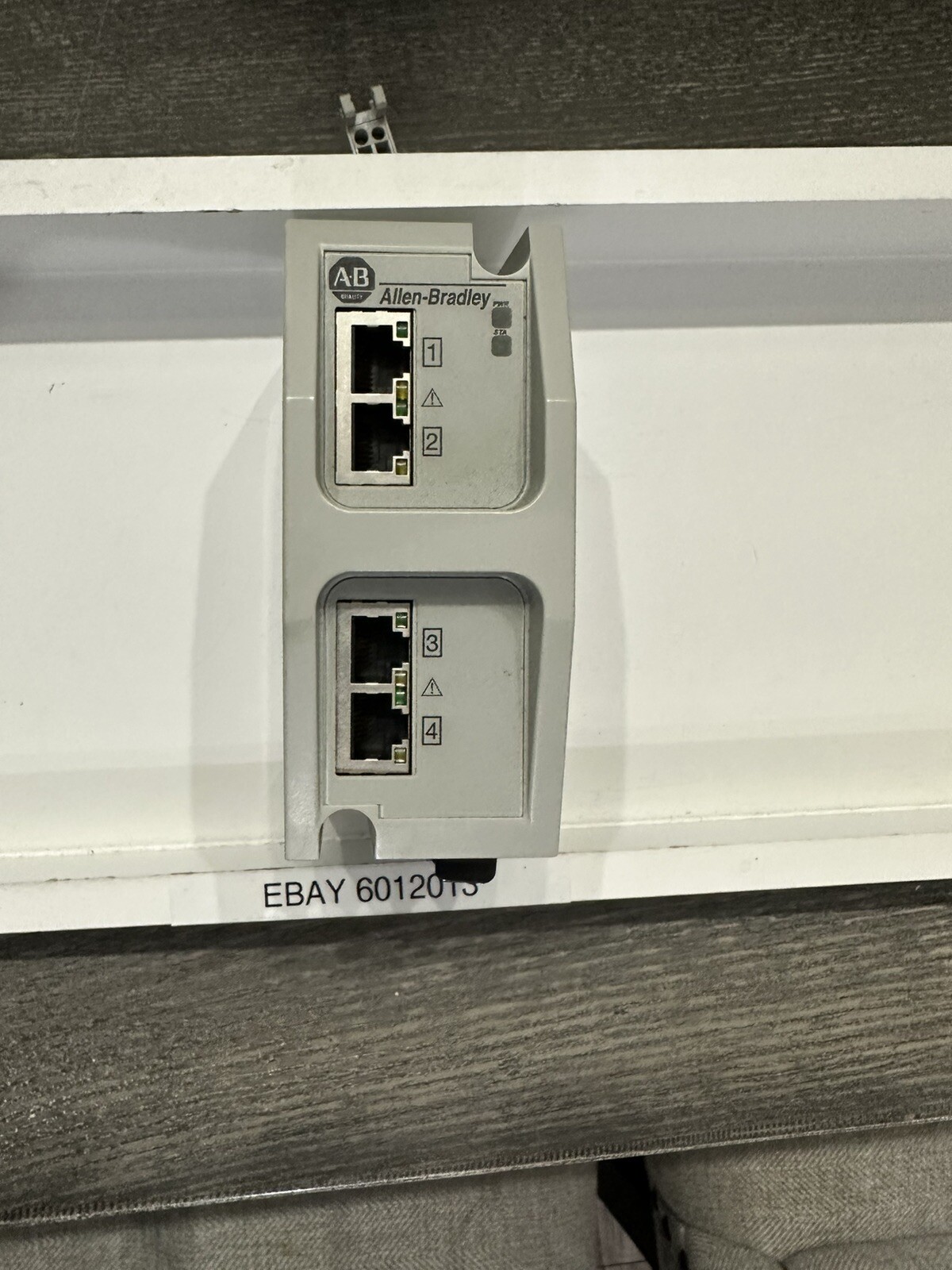Allen Bradley 1783-EMS04T/A Stratix 6000 Managed Ethernet Switch 4-Port 10/100Mb
