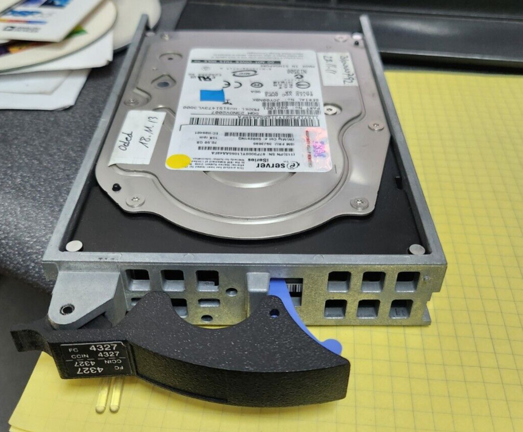 IBM FC 4327 39J3696 97P3000 70.56GB 15K U320 SCSI 3.5” Hard Disk Drive w/caddy