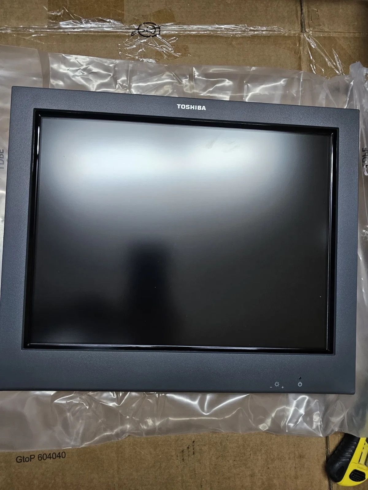 Toshiba 4820-5AG 15" New Touch Monitor, Iron Grey, VGA, #4, USBx2