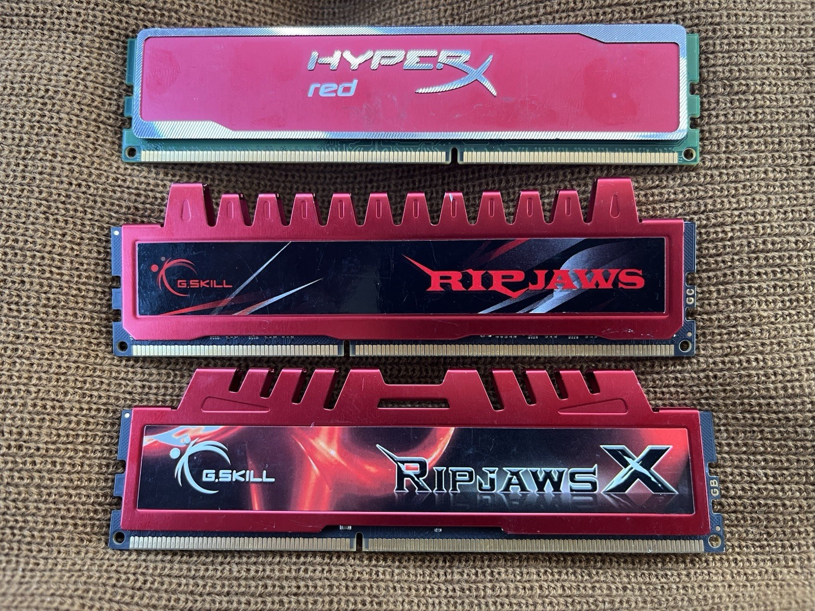 DDR3 Mix 3x4Gb G.SKILL RIPJAWS X HYPERX RED (bench Tested Good)