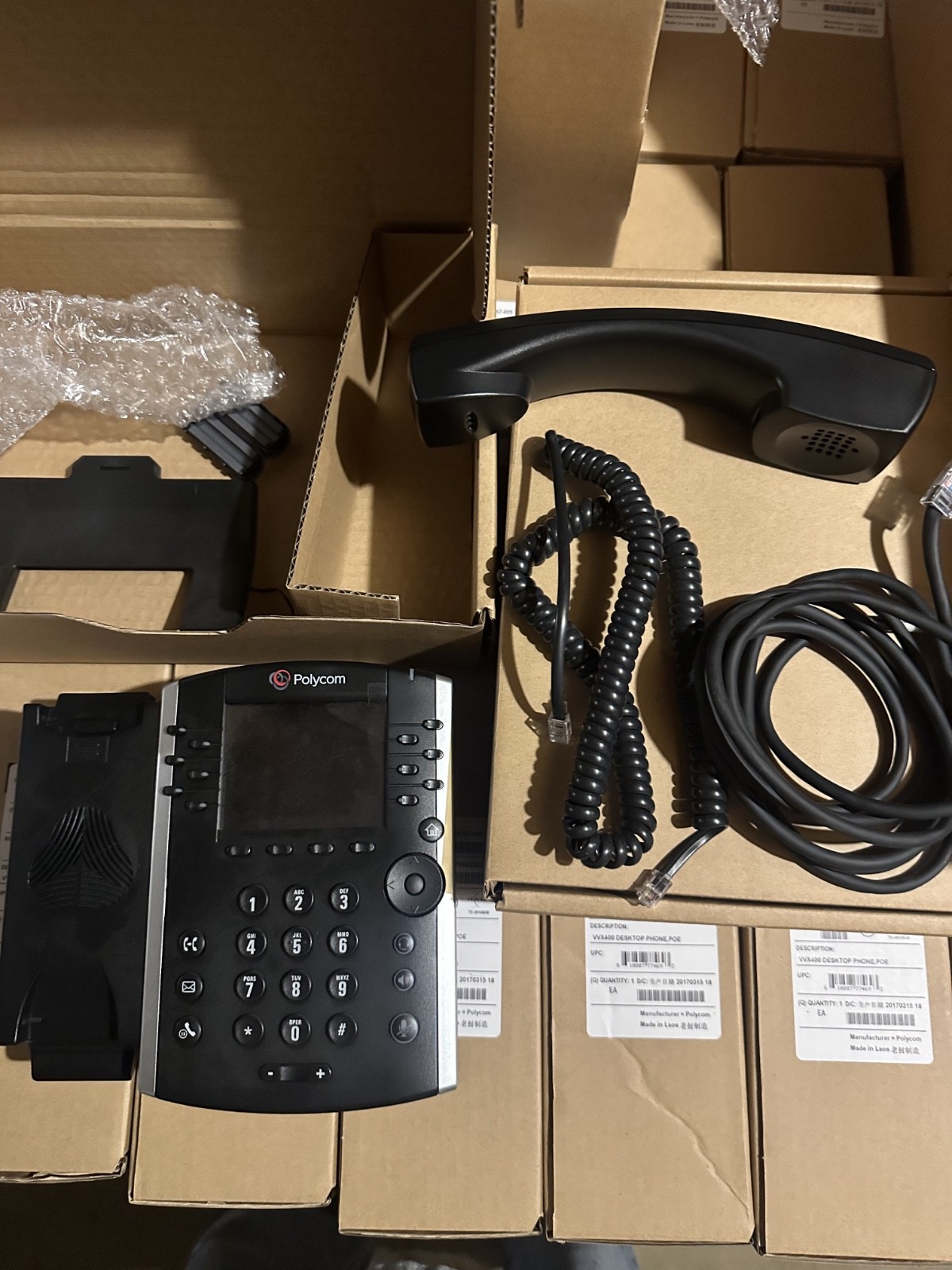 Polycom VVX 400 12-line HD VoIP Phone - Black - -