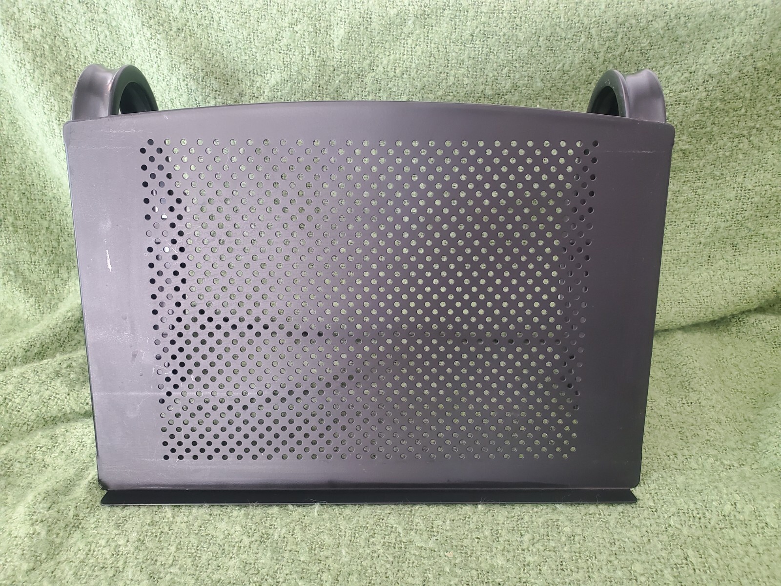 Staples Adjustable Steel Curved Laptop Stand Black