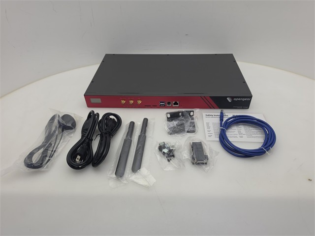Opengear 16-Port Secure Console Server Infrastructure Manager IM7216-2-DAC-LR-EU