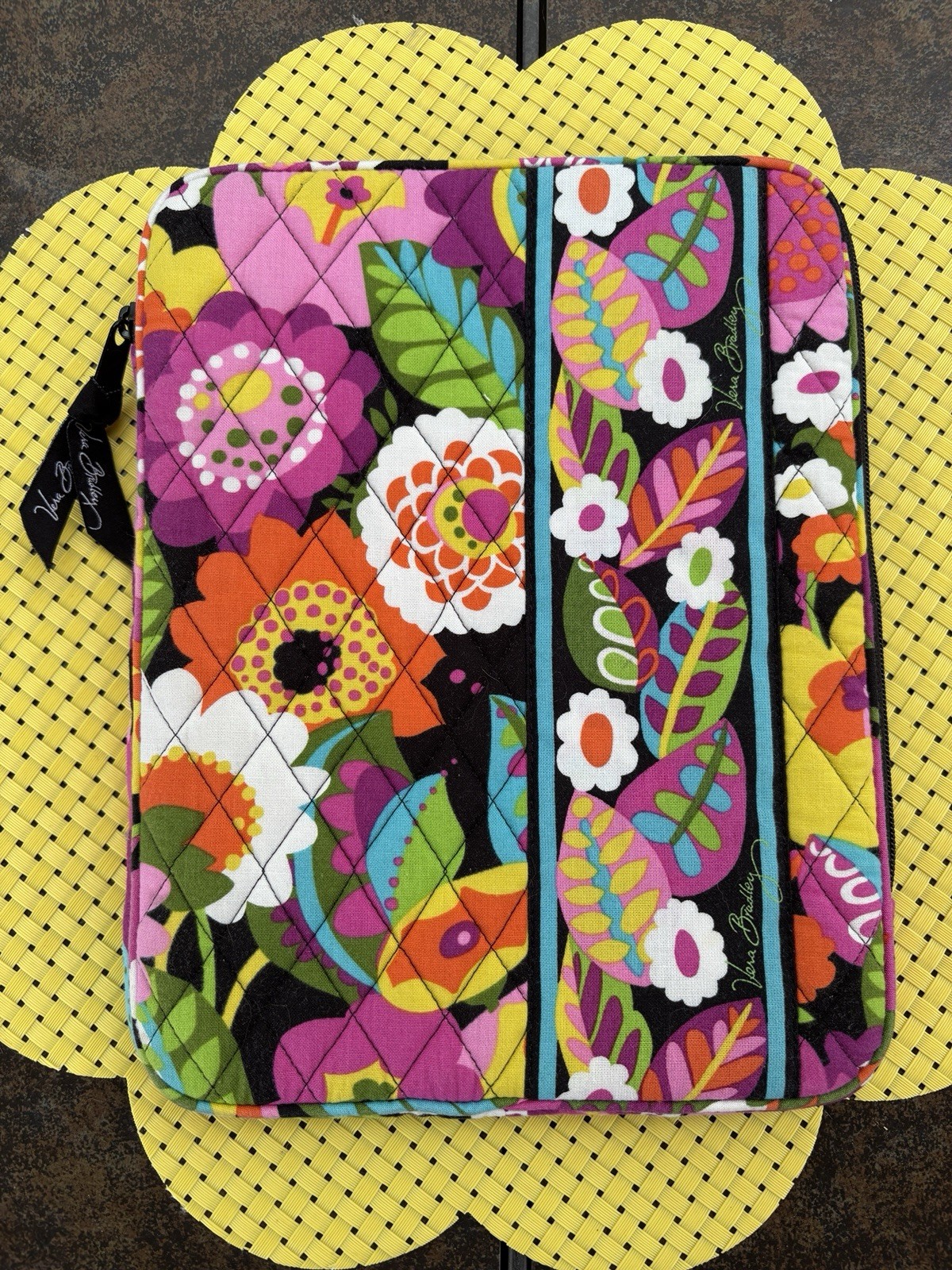Vera Bradley Retired VA VA Bloom iPad/Kindle Sleeve