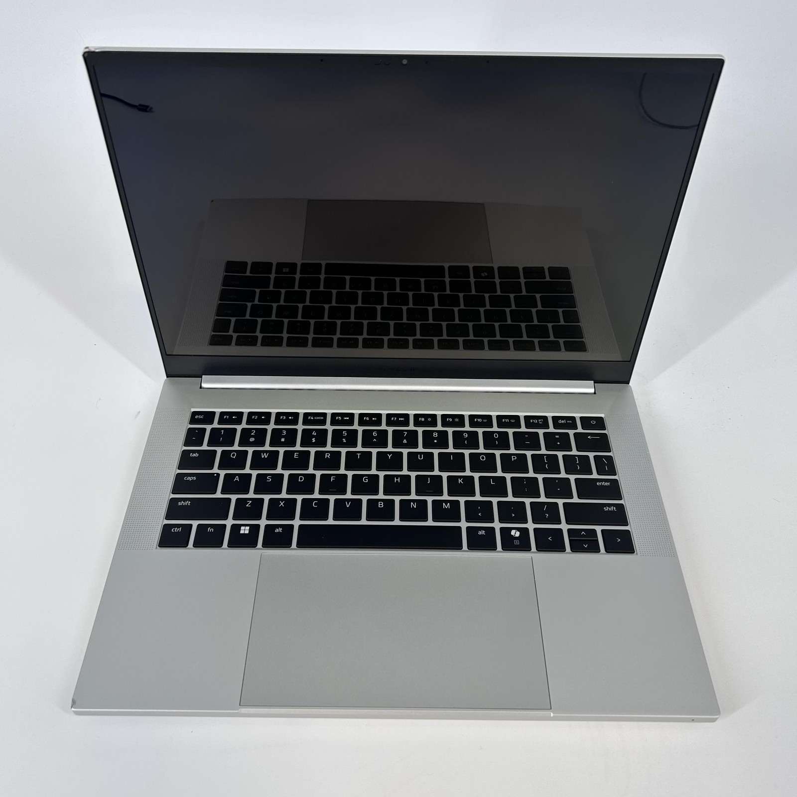 Razer Blade 14 120Hz QHD+ 2.0 GHz Ryzen AI 9 365 32GB 1TB  RTX 5070 GOOD