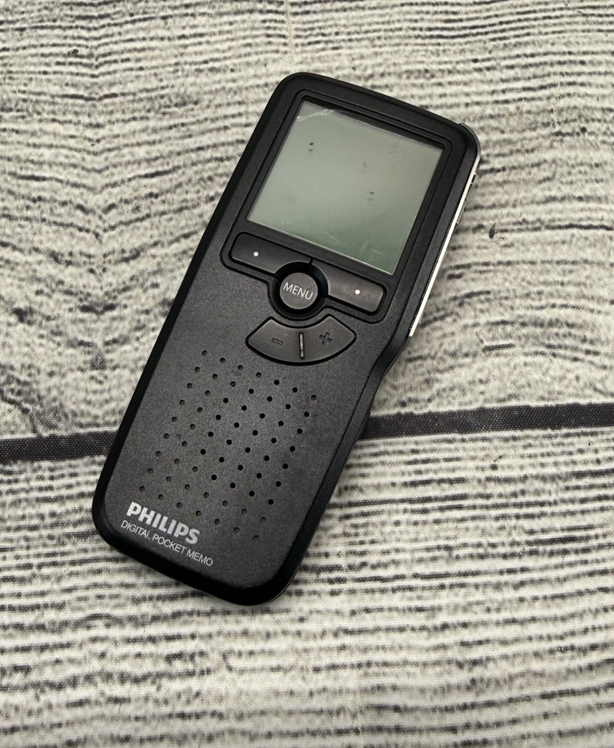 Philips Digital Pocket Memo 9375 Voice Recorder Dictaphone Portable LFH9375/27