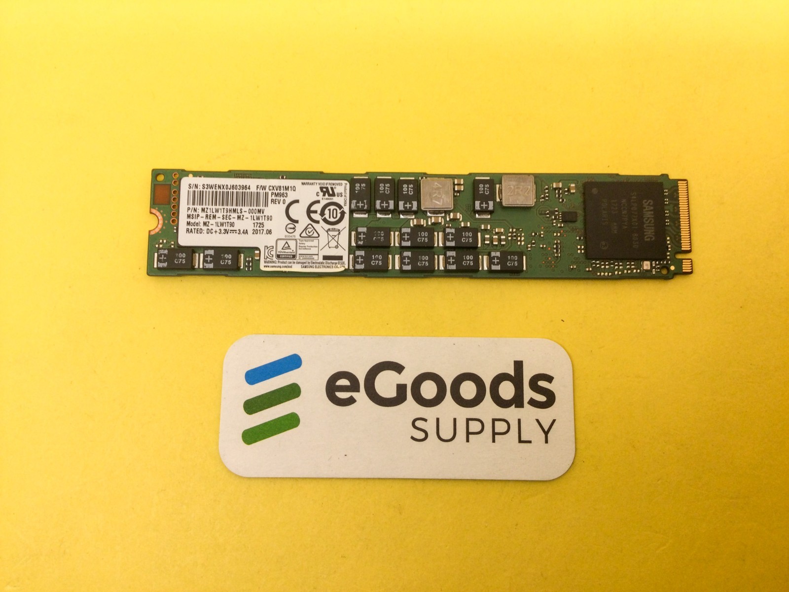 MZ-1LW1T90 Samsung PM963 Series 1.92TB NVME PCIe M.2 2210 SSD MZ1LW1T9HMLS