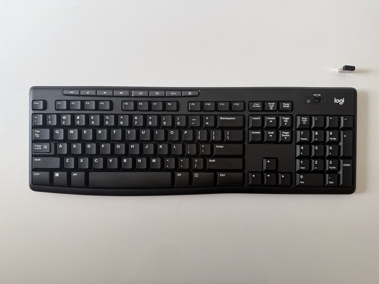 Logitech K270 Wireless Keyboard w/ USB Receiver Dongle - Works Great