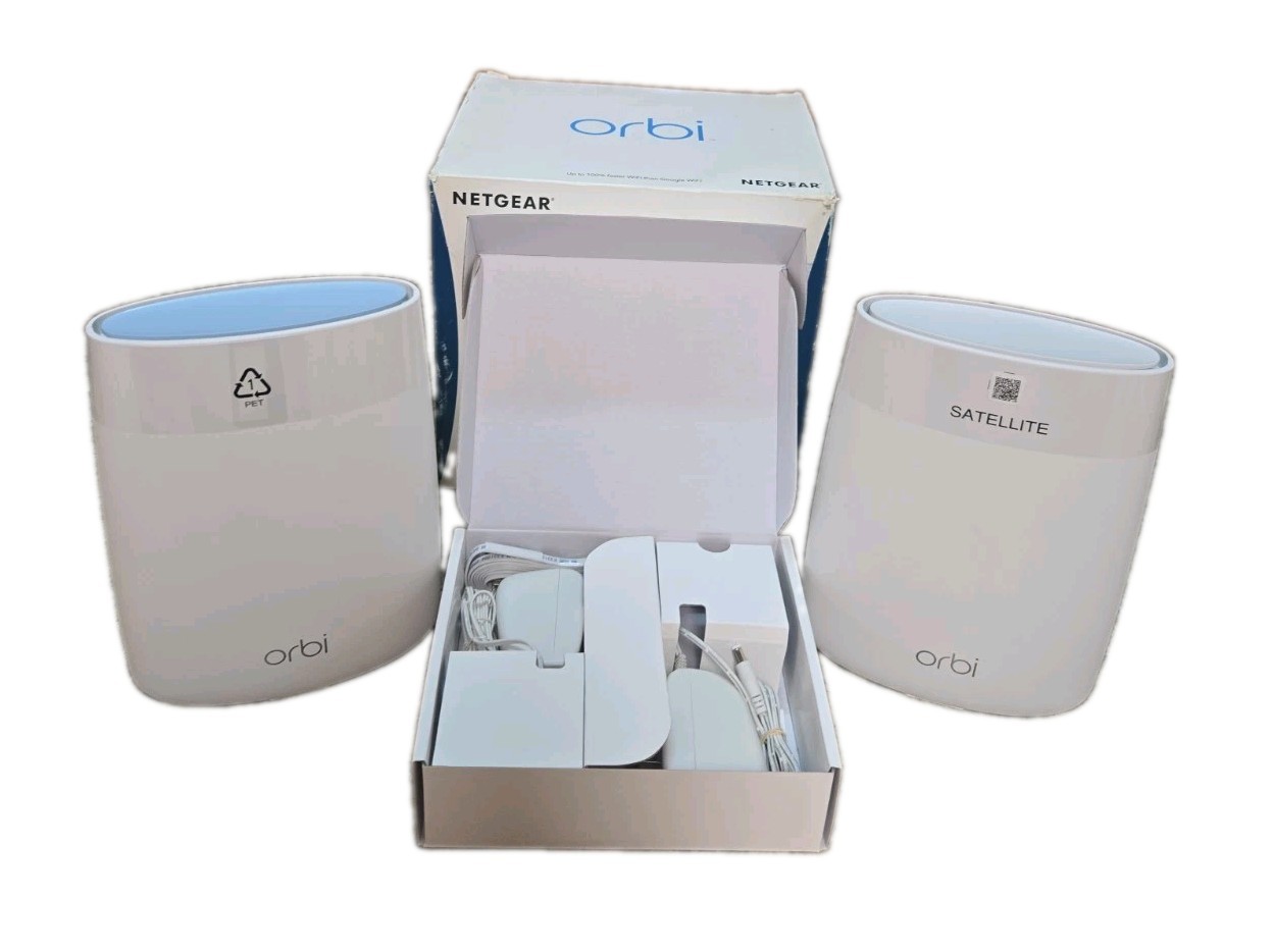 Netgear ORBI RBK50  Whole Home WIFI System 5000 Square Feet 3 Gbps