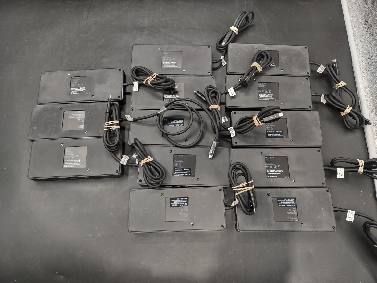 Lot of 13 Dell Docking Stations WD19TB - Tested