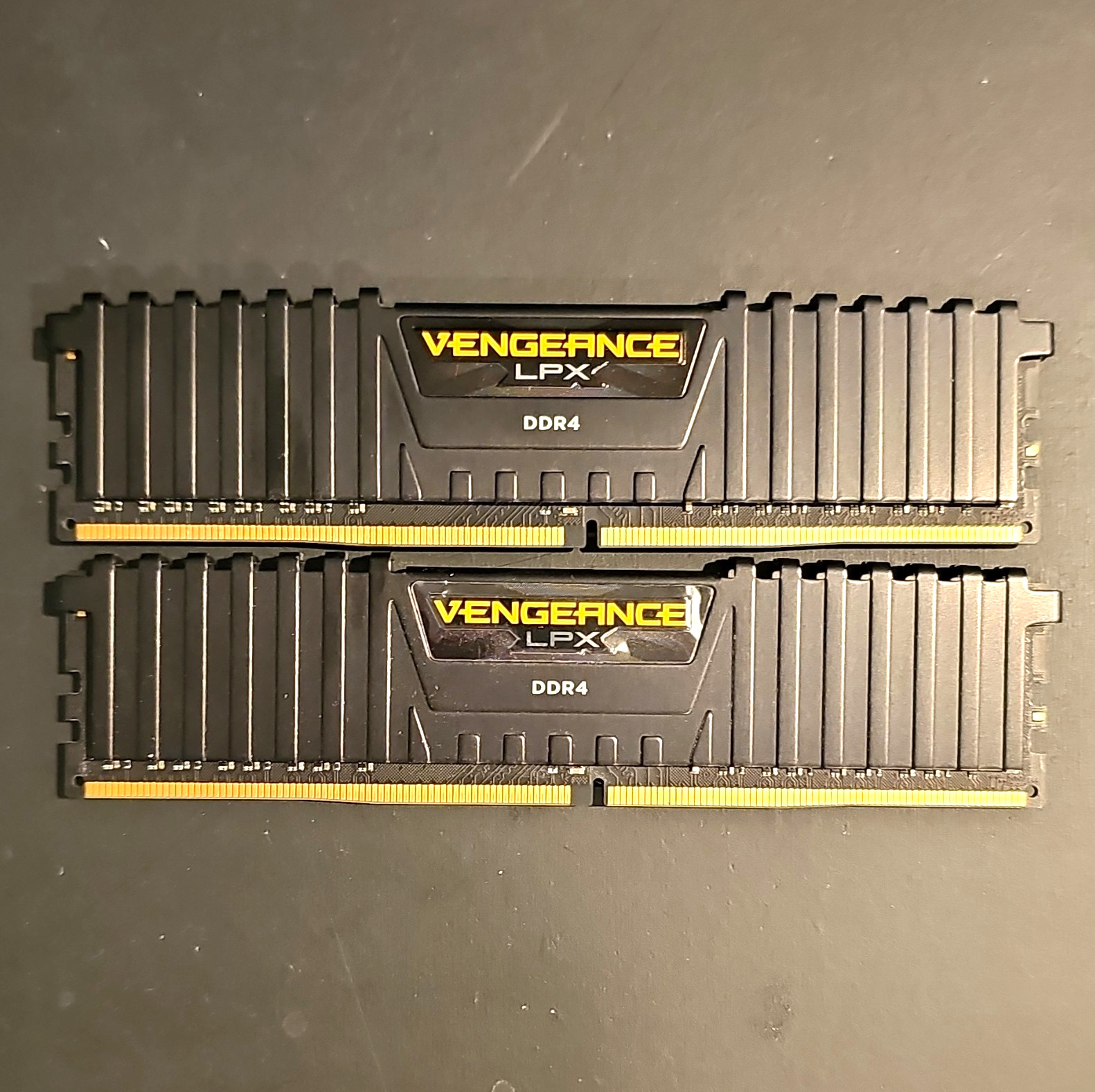 Corsair Vengeance LPX 16GB (2x8GB) DDR4 3000MHz CL15 DIMM RAM CMK16GX4M2B3000C15