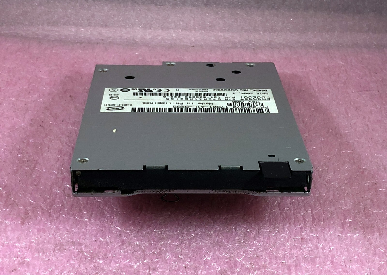 NEC FD3238T 3.5" FLOPPY DRIVE - NO BEZEL - BLACK - P/N: 134-508053-222-0