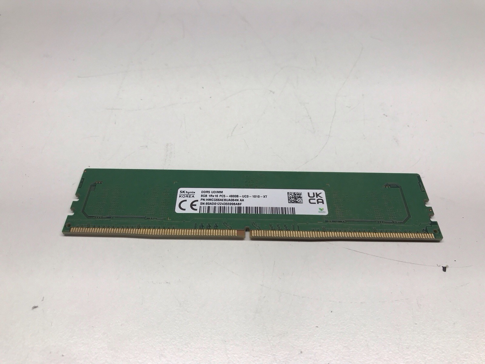 8GB 1Rx16GB SK Hynix DDR5-4800B UDIMM HMCG66AEBUA084N