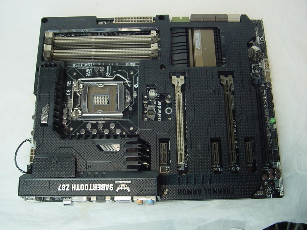 ASUS SABERTOOTH Z87 MOTHERBOARD - NO I/O SHIELD INCLUDED