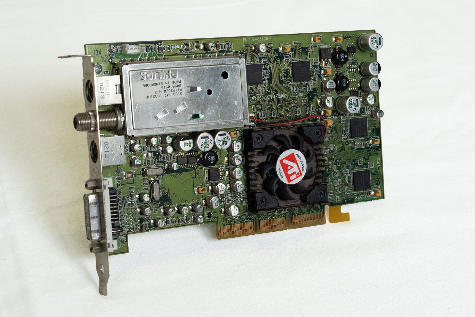 ATI All-in-Wonder Radeon 8500 64MB DDR AGP Retro Graphics Card 109-83600-00 DVI