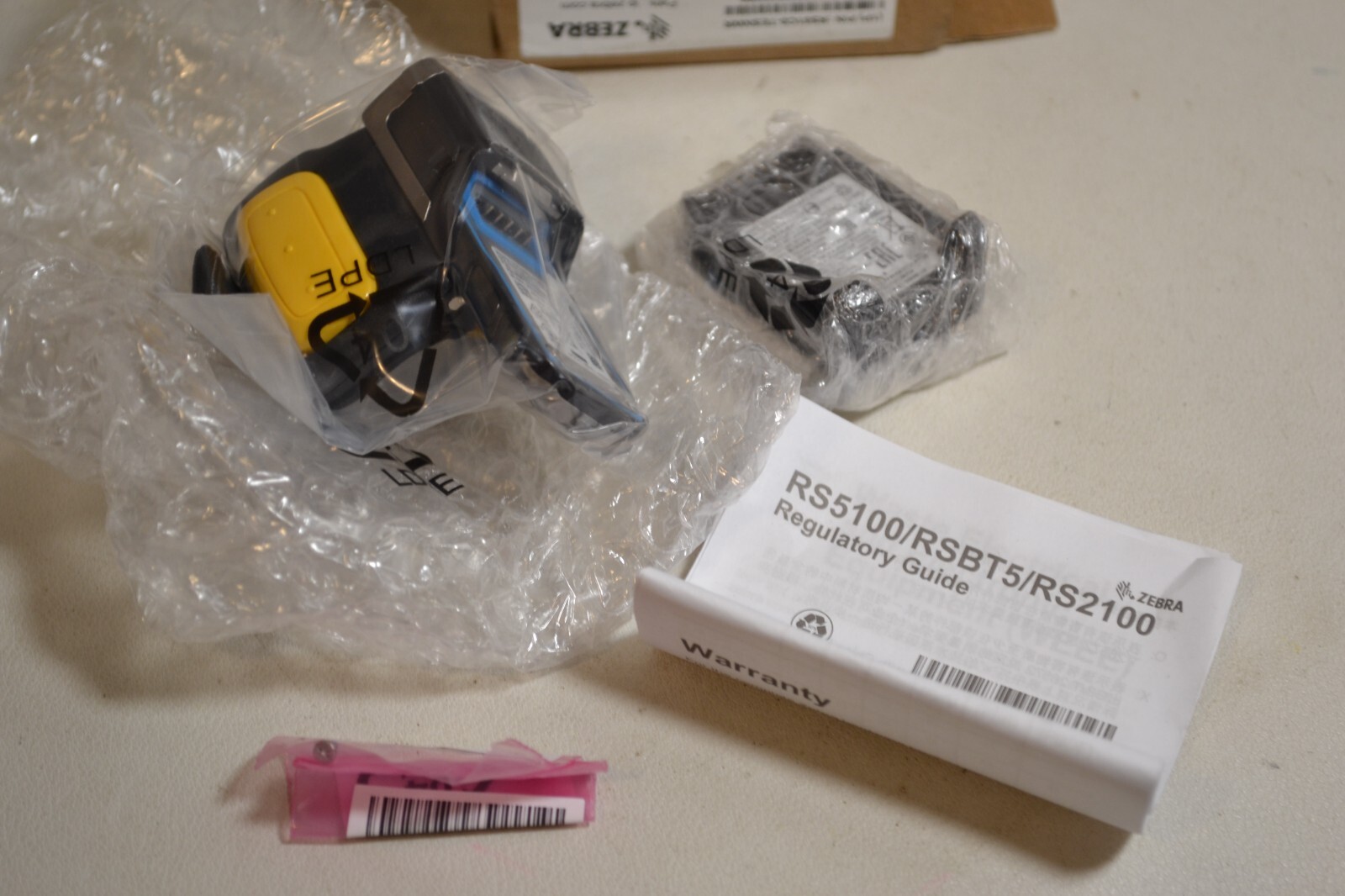 GENUINE ZEBRA RS5100 Ring Scanner RS51C0-TESNWR RSBT5 and Battery BT-000398-10