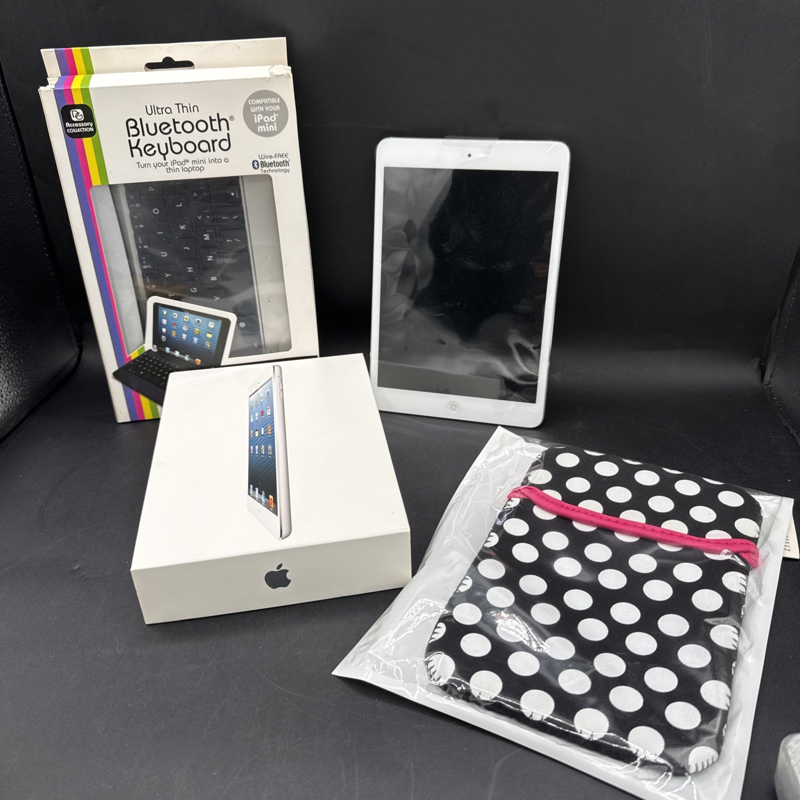 Apple iPad Mini 1st Gen 16GB MD531LL 7.9" Wifi A1432 Open Box Brand New Bundle