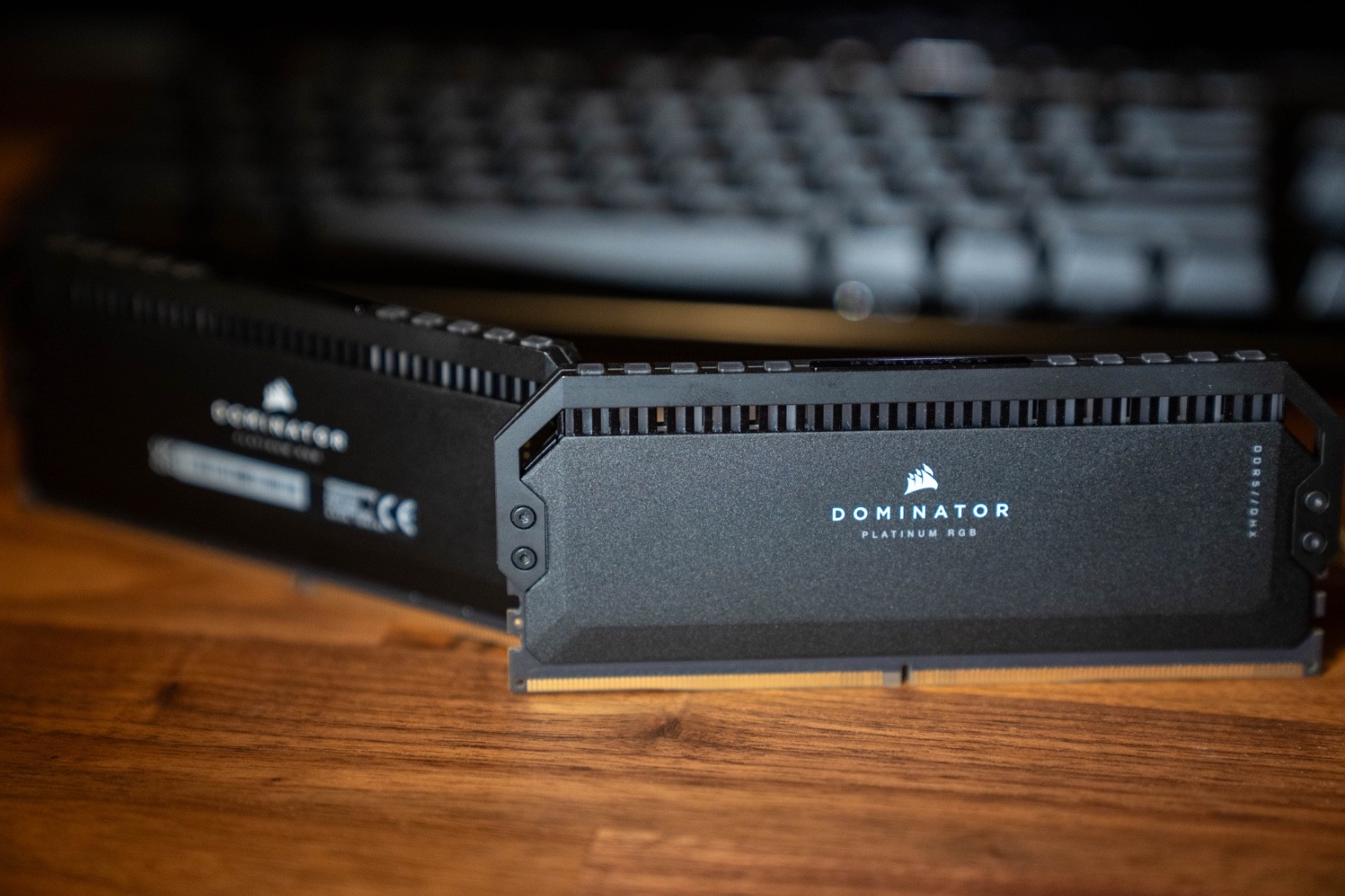 CORSAIR Dominator Platinum RGB DDR5 32GB (2x16GB) 6200MHz (CMT32GX5M2X6200C36)