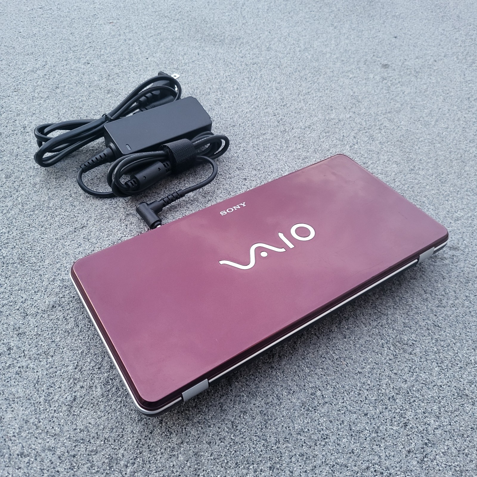 SONY VAIO Atom Mini VGN-P530H Windows 7 Starter Tested Working Good Battery Red