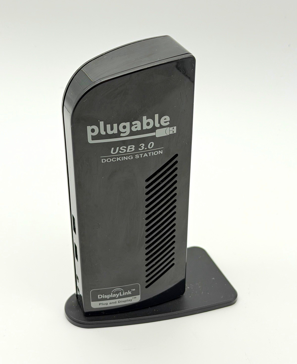 Plugable USB 3.0 Docking Station Black w/ HDMI DVI RJ-45 USB 3.0 Audio