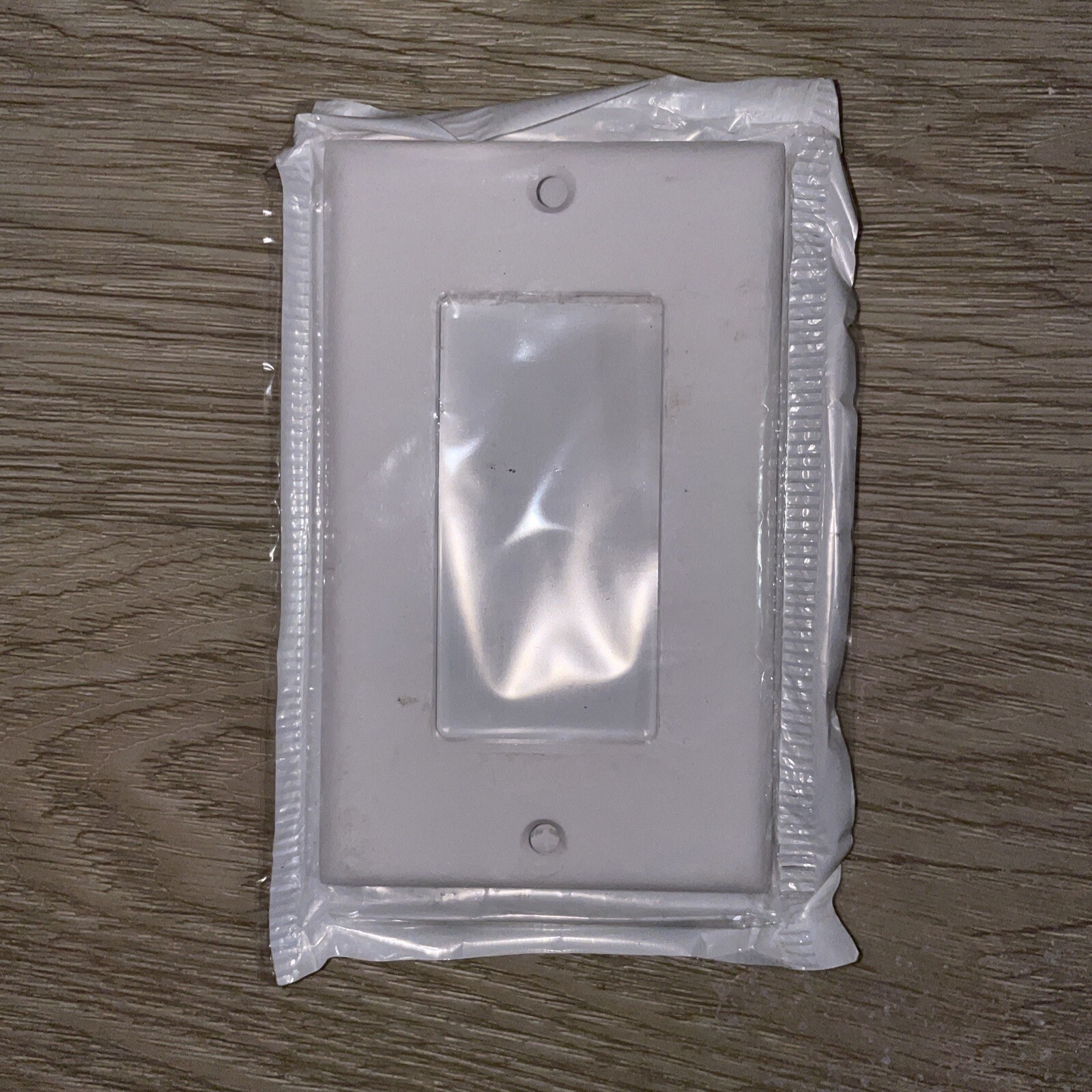 (102) Leviton 80401-W 1 Gang Decora Wallplate, White 