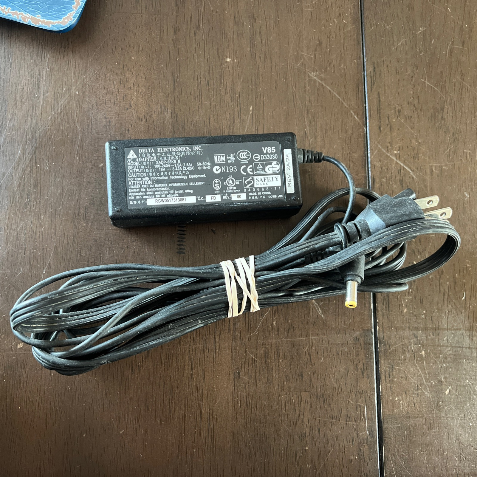 Delta Electronics AC Adapter V85 SADP-65KB 19V 3.42A   -Works