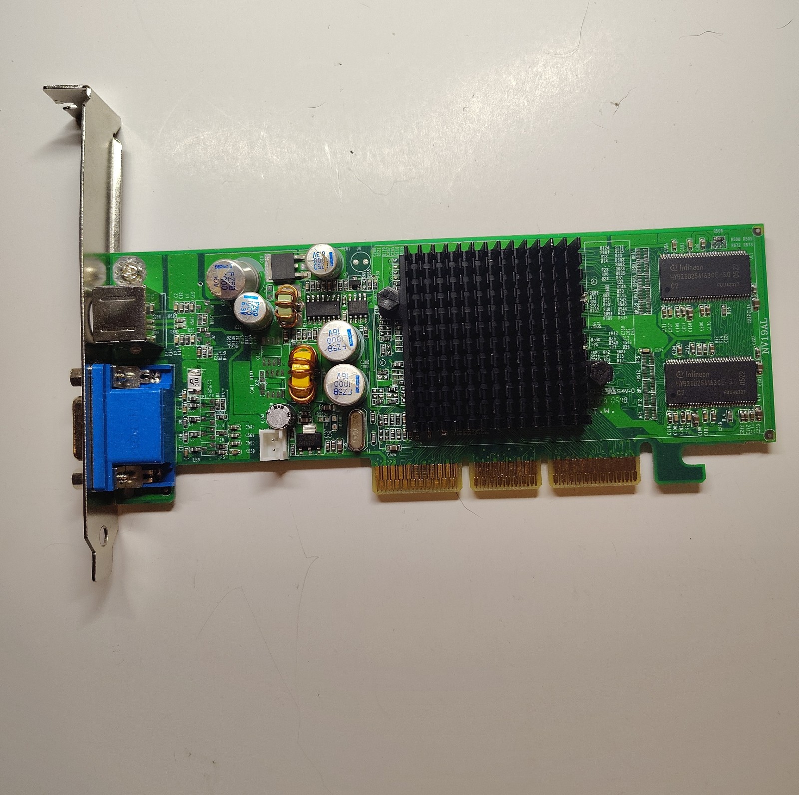 JATON GeForce4 MX 4000 (208PCI-128TW) 128MB DDR SDRAM  Graphics Card