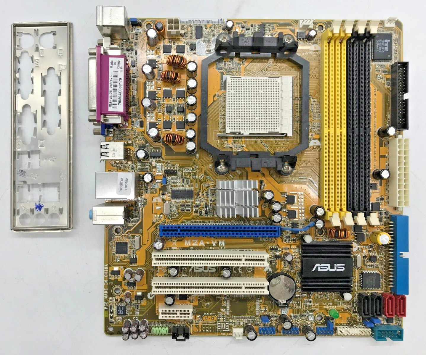 ASUS M2A-VM REV:1.01G DDR2 - microATX - Socket AM2 - with I/O Shield #M2808