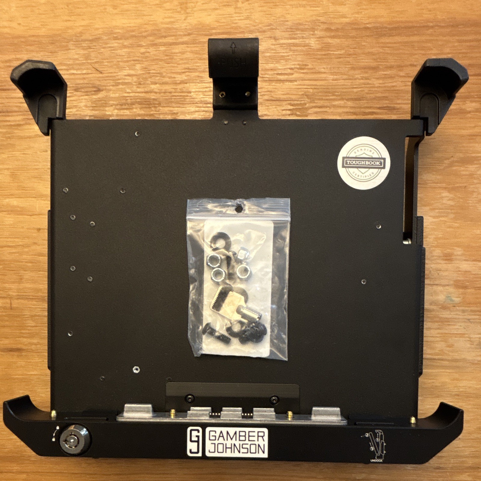 Gamber-Johnson 7300-0196-22 Dock for Panasonic Toughbook CF-33 Tablet w/ Key