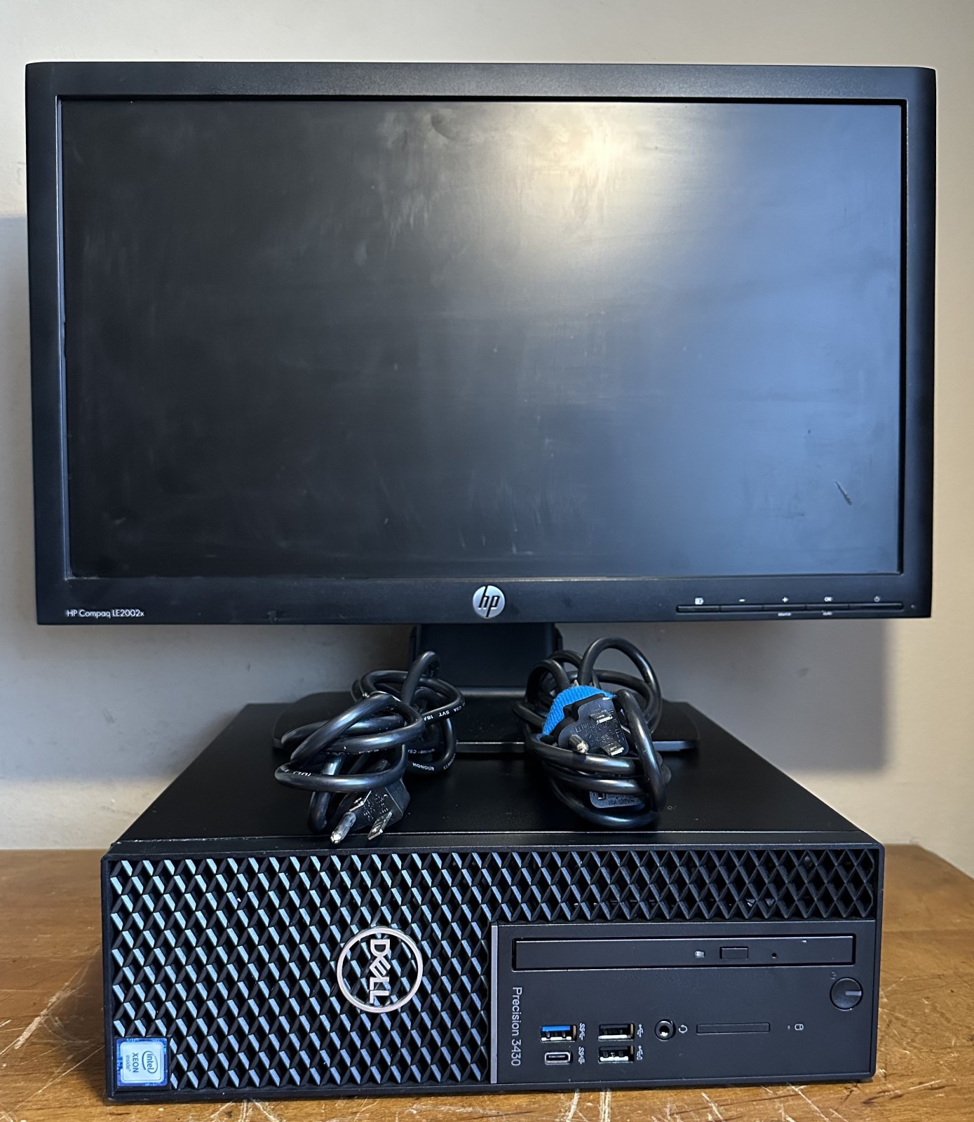 Dell Precision 3430 Model D11S 3GHz 8GB 256GB PC w/ HP Compaq LE2002x Monitor
