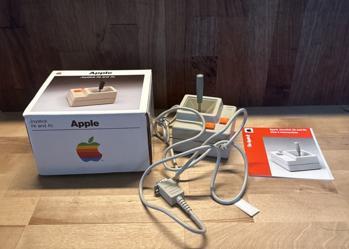 VTG NOS NIB Apple Computer IIe IIc Joystick Untested A2M2002 Retro Gaming Exc