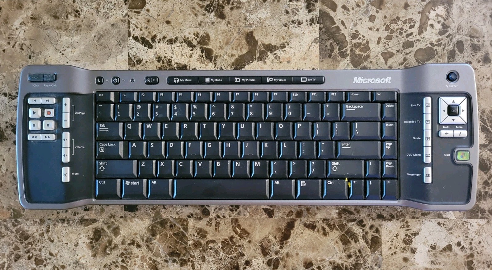 Microsoft 1044 ZV1-00004 Black Wireless Backlit Remote Keyboard For Windows XP