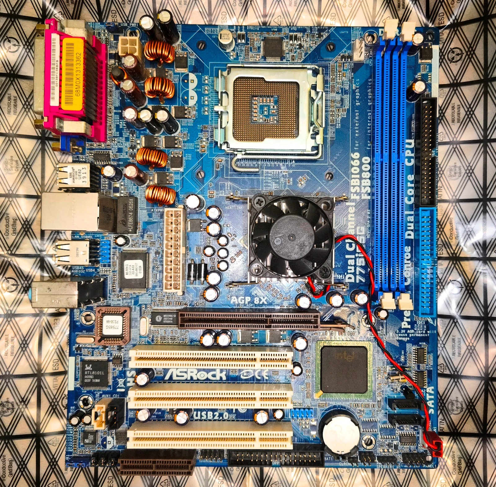 ASRock 775i65G 2.0. Rev: 2.03 AGP Socket 775 (Intel Core 2 Duo)