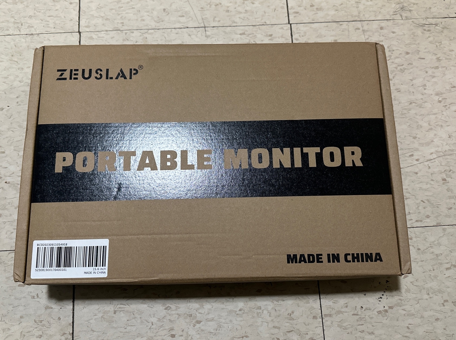 Zeuslap P16 16 inch portable monitor