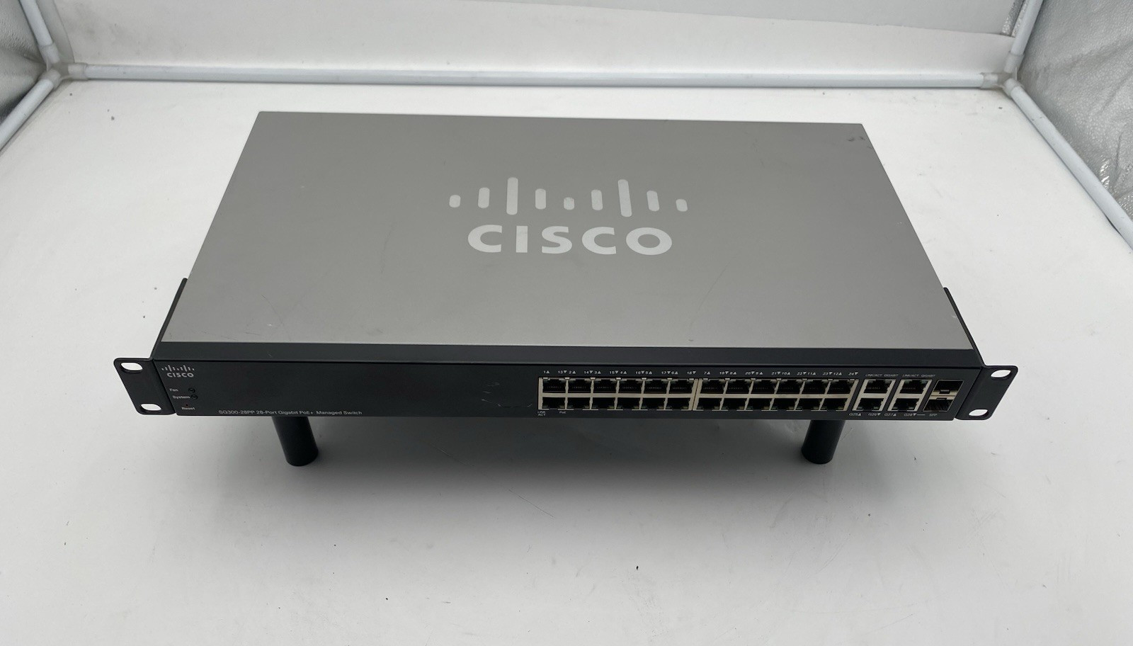 Cisco SG300-28PP-K9  28-Port Gigabit PoE Smart Network Switch