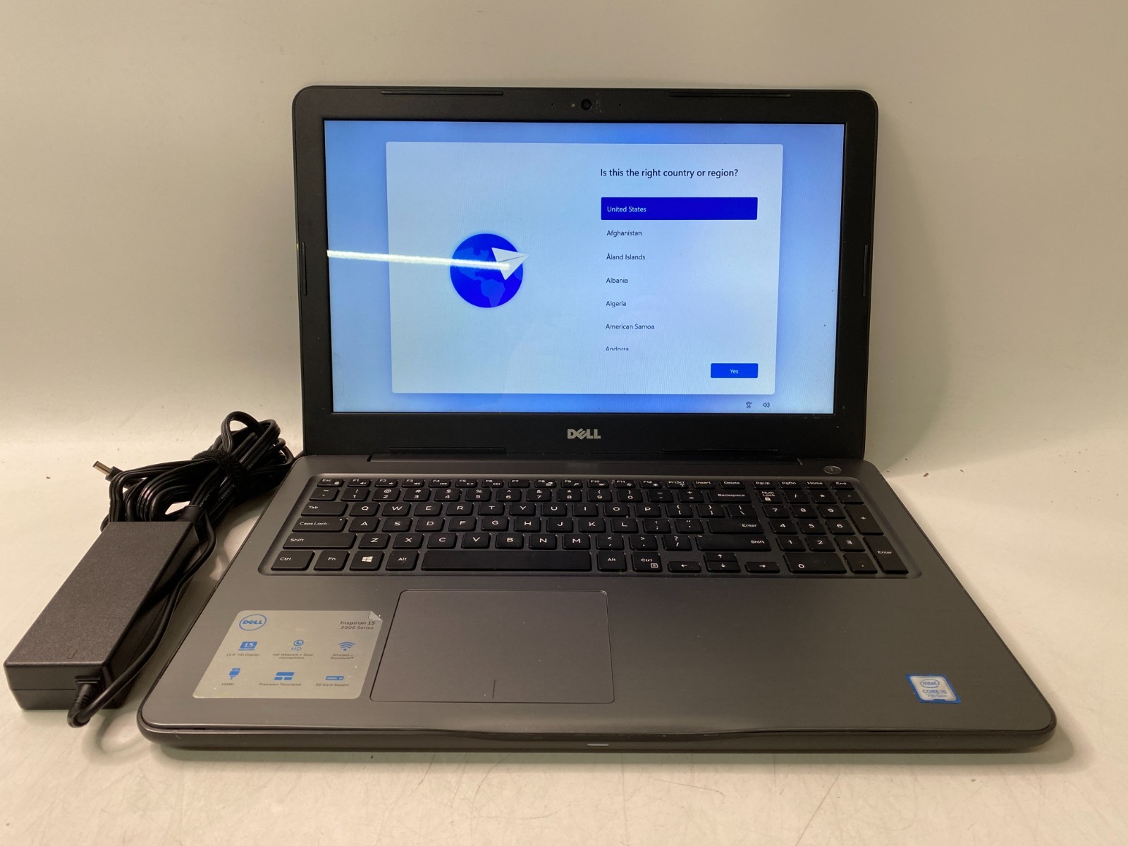 Dell Inspiron 15 5567 Gray 15.6" i5-7200U 16GB DDR4 250GB SSD W11P 47% Batt w/AC