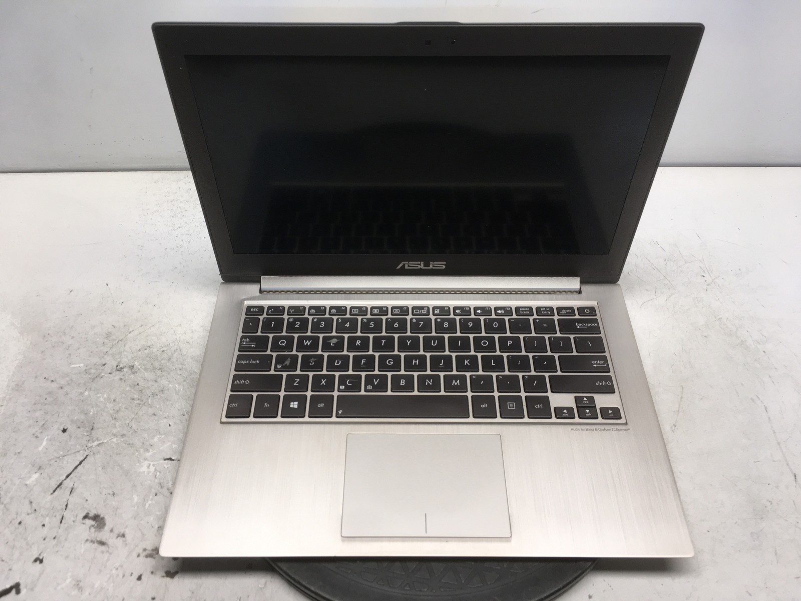 Asus UX31A Intel i5-3317U 1.7GHz 4 GB NO HDD No Batt