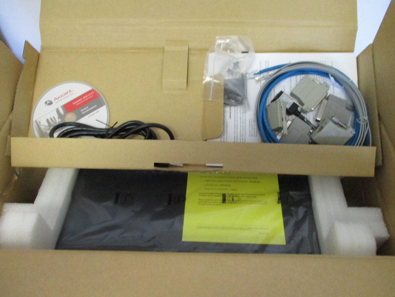 Avocent-Cyclades ACS16-DAC ATP0050-001 AlterPath 16-port Console Server  New OB