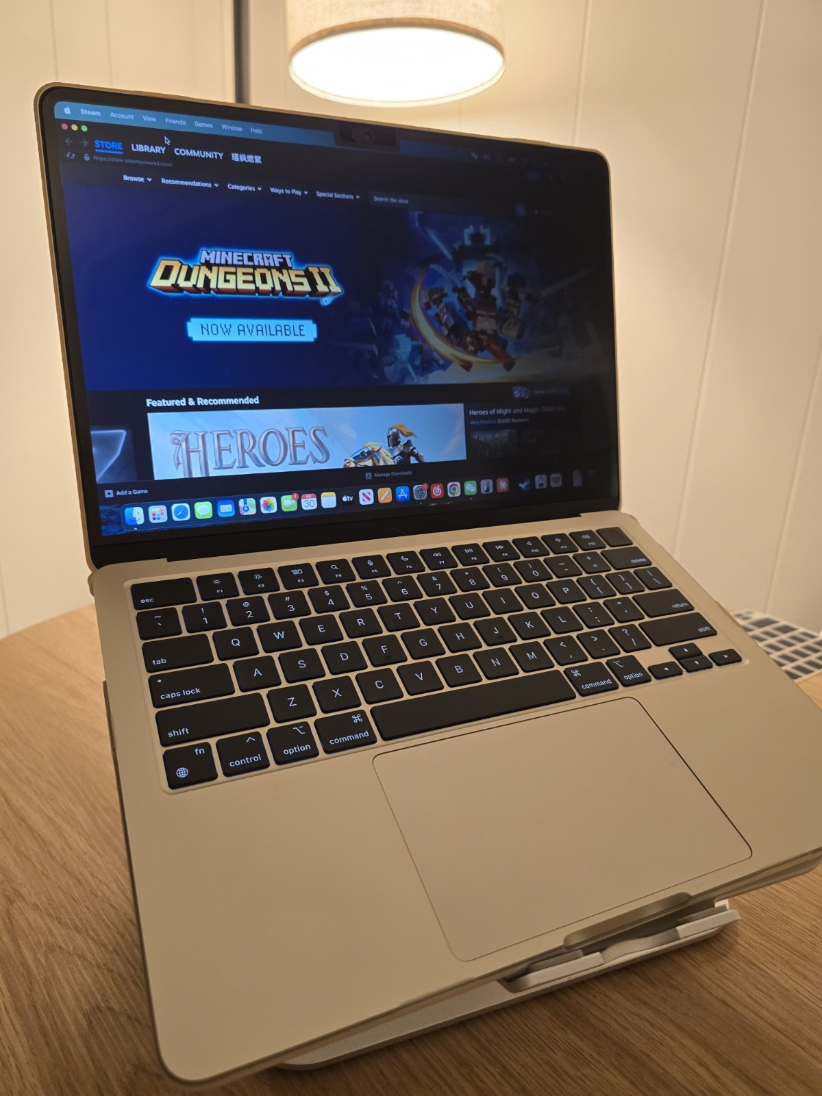 Apple MacBook Air M2 8GB RAM 256GB SSD - Mint Condition