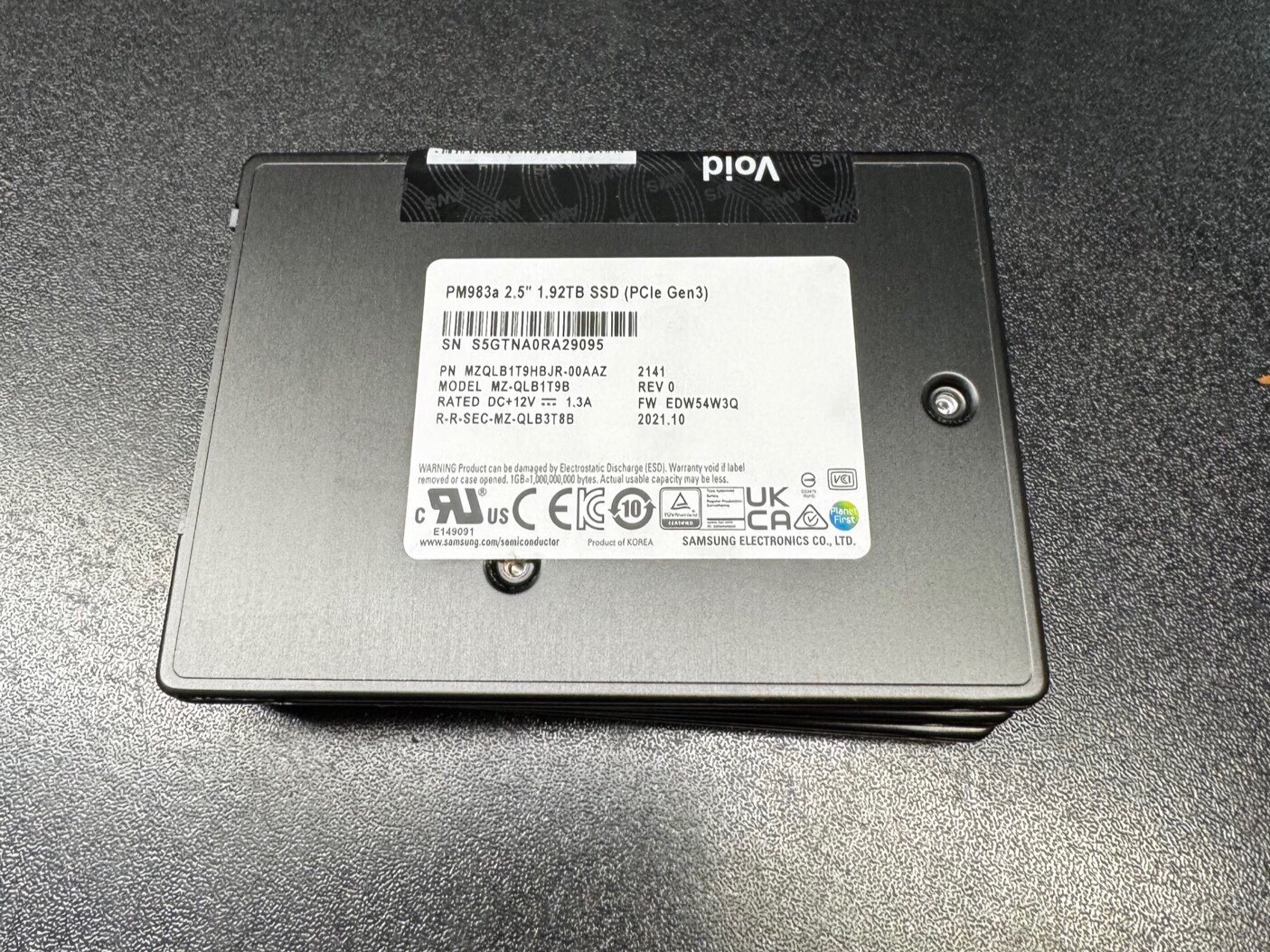 Samsung PM983a 1.92TB 2.5'' NVMe U.2 PCIe 3.0 SSD MZQLB1T9HBJR-00AAZ MZ-QLB1T9B