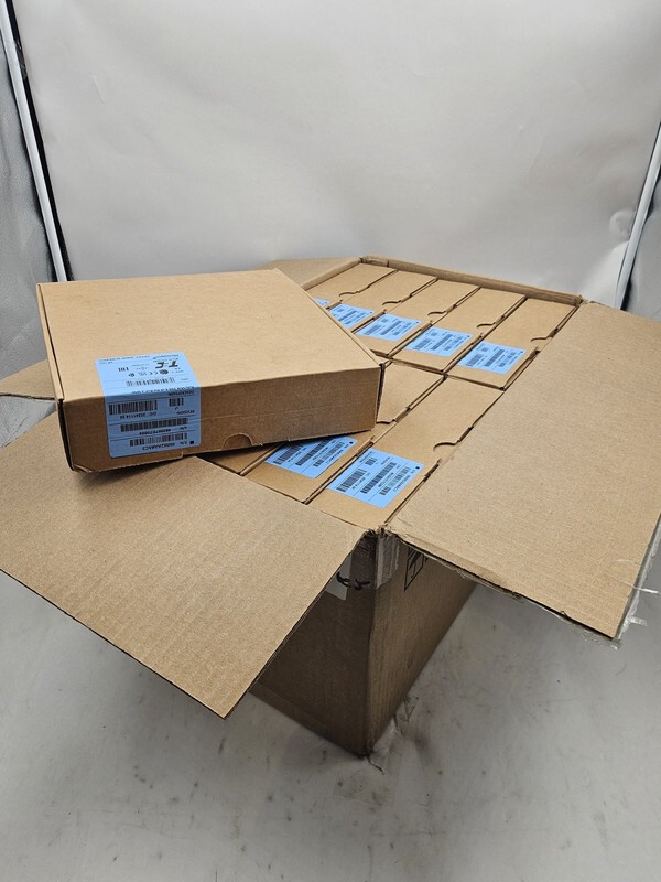 LOT OF 10 POLYCOM VVX 250 POE VOIP IP 4 LINE DESKTOP BUSINESS DISPLAY PHONES