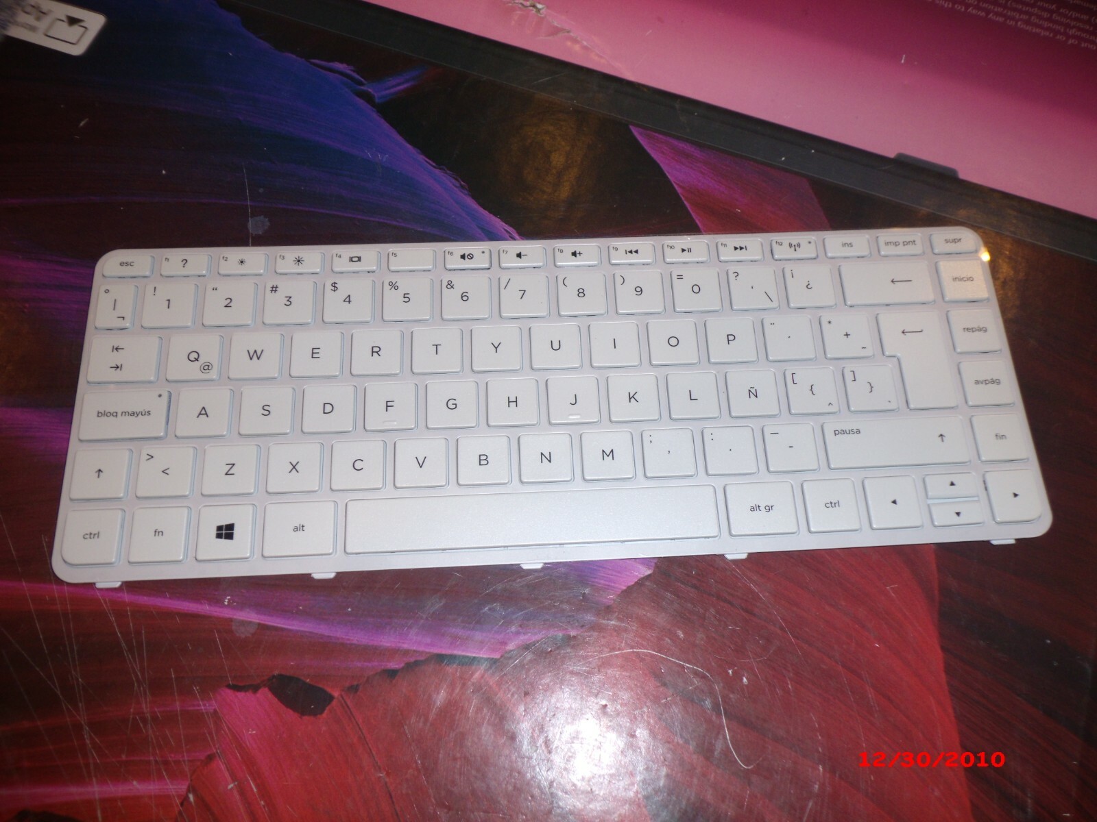 HP 14-w000 14-w001la 14-w002la Keyboard Latin Spanish Teclado White Frame
