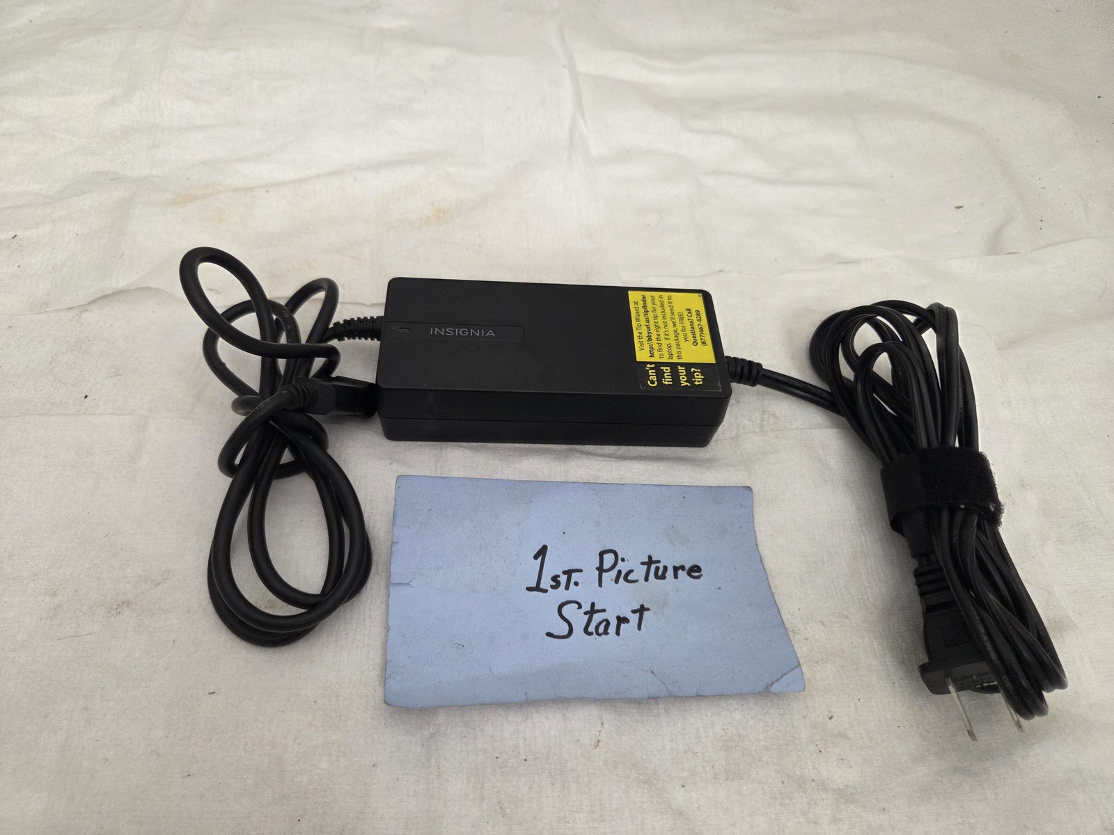 Insignia NS-PWLC591 E 90W AC Laptop Power Adapter Charger 19V 4.74A