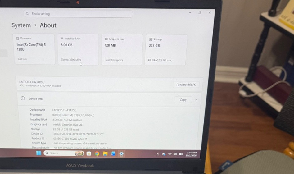 ASUS VIVOBOOK X1404V, i5-120u, 8 GB RAM, 256GB SSD, WIFI6+BLUETOOTH