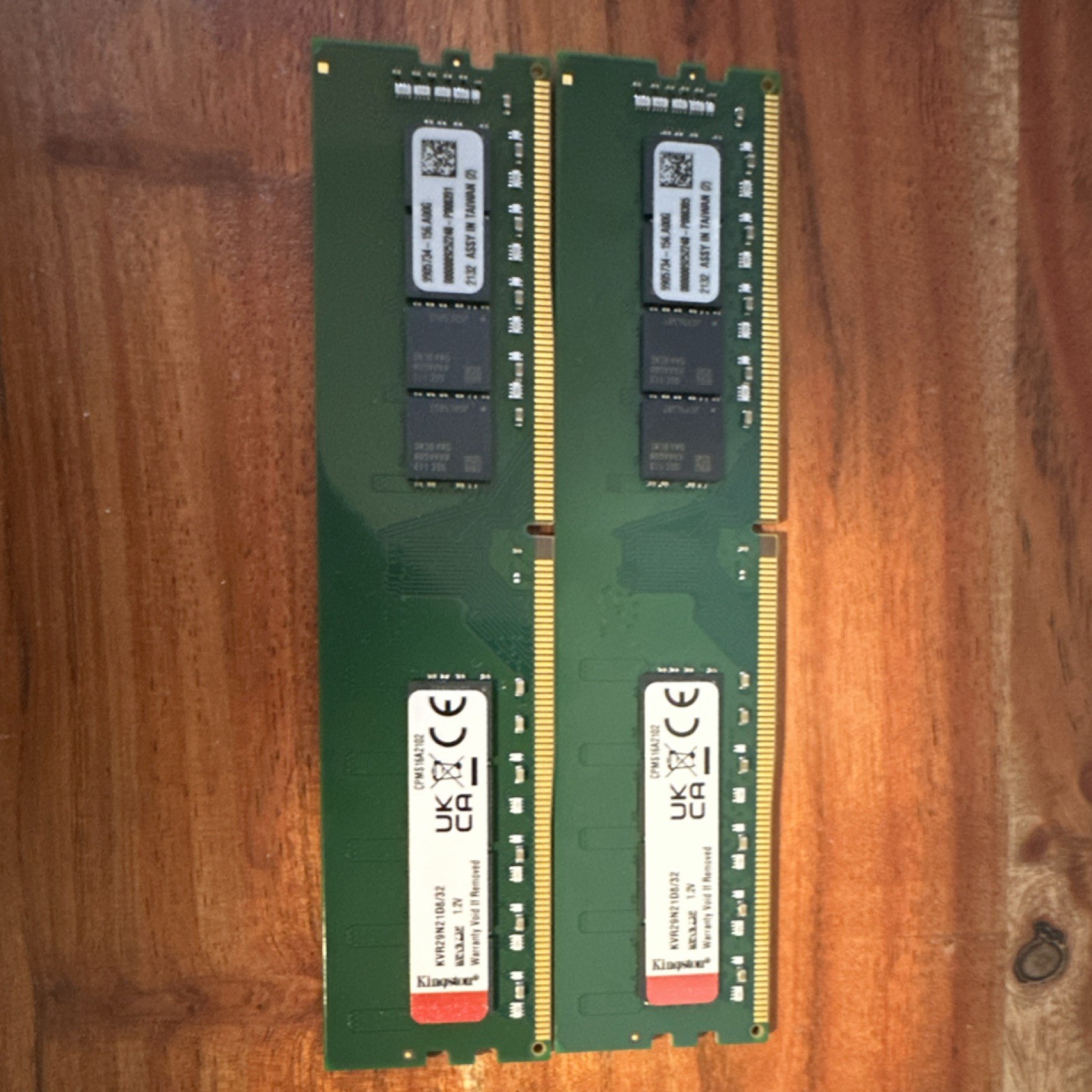 Kingston 64GB (2x32GB) DDR4-2933 DIMM RAM KVR29N21D8/32 Module Set